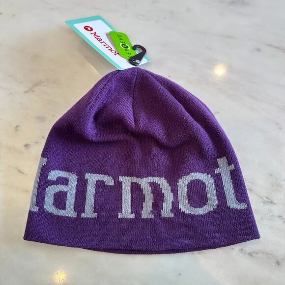 Marmot Purple Fig Logo Winter Hat Beanie Outdoors Skiing Snowboarding Winter NWT - Picture 1 of 4